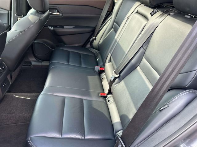 Used 2023 Nissan Rogue SL image 20