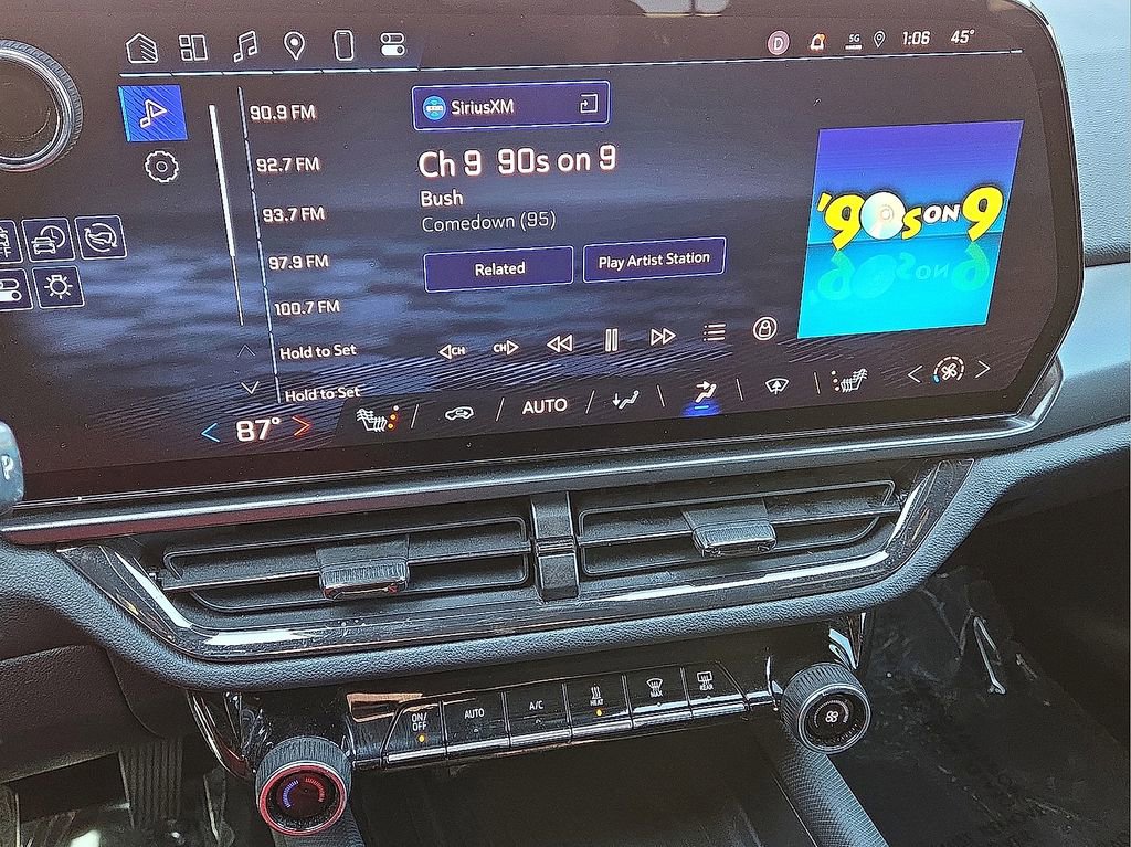 Used 2024 Chevrolet Equinox EV RS image 25