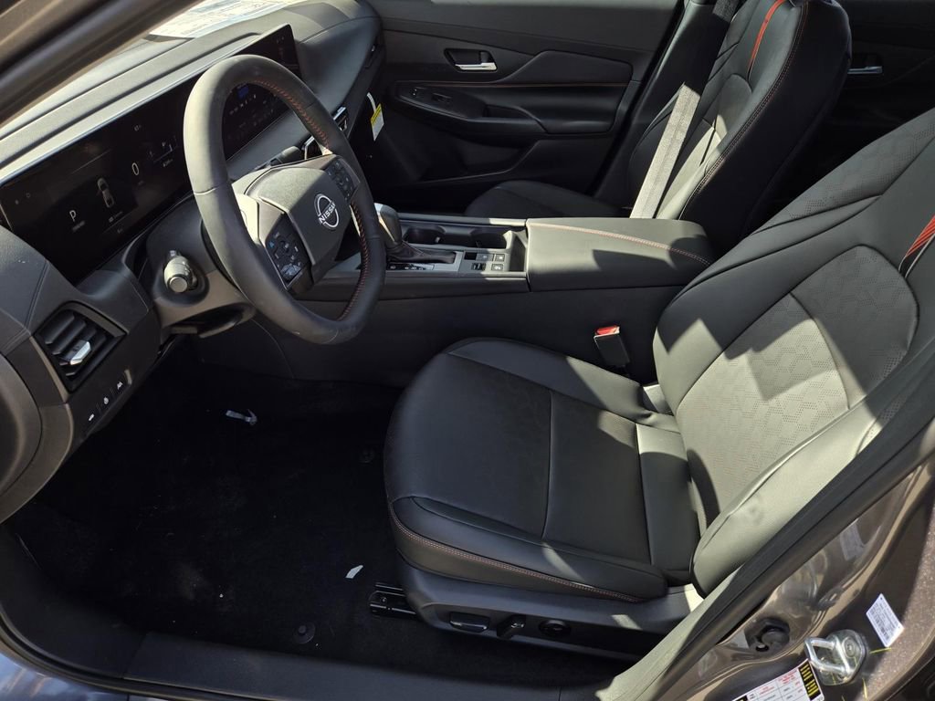 New 2026 Nissan Sentra SR w/ SR Premium Package FWD image 19
