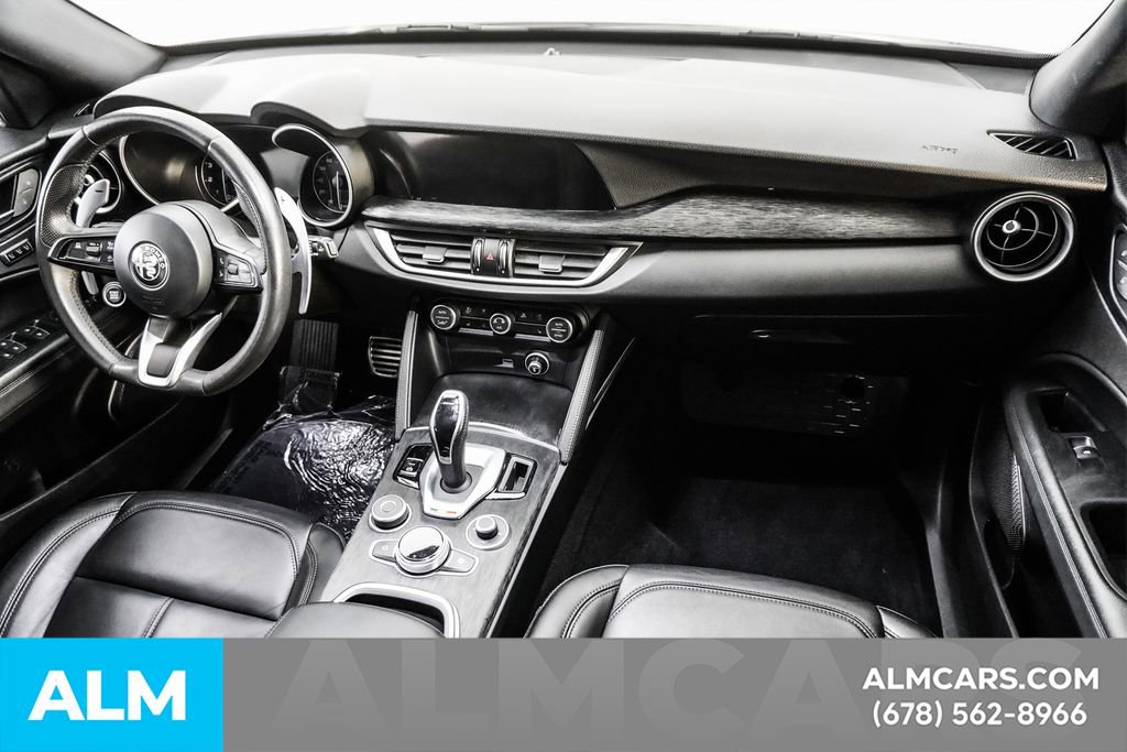 Used 2022 Alfa Romeo Stelvio Sprint image 23