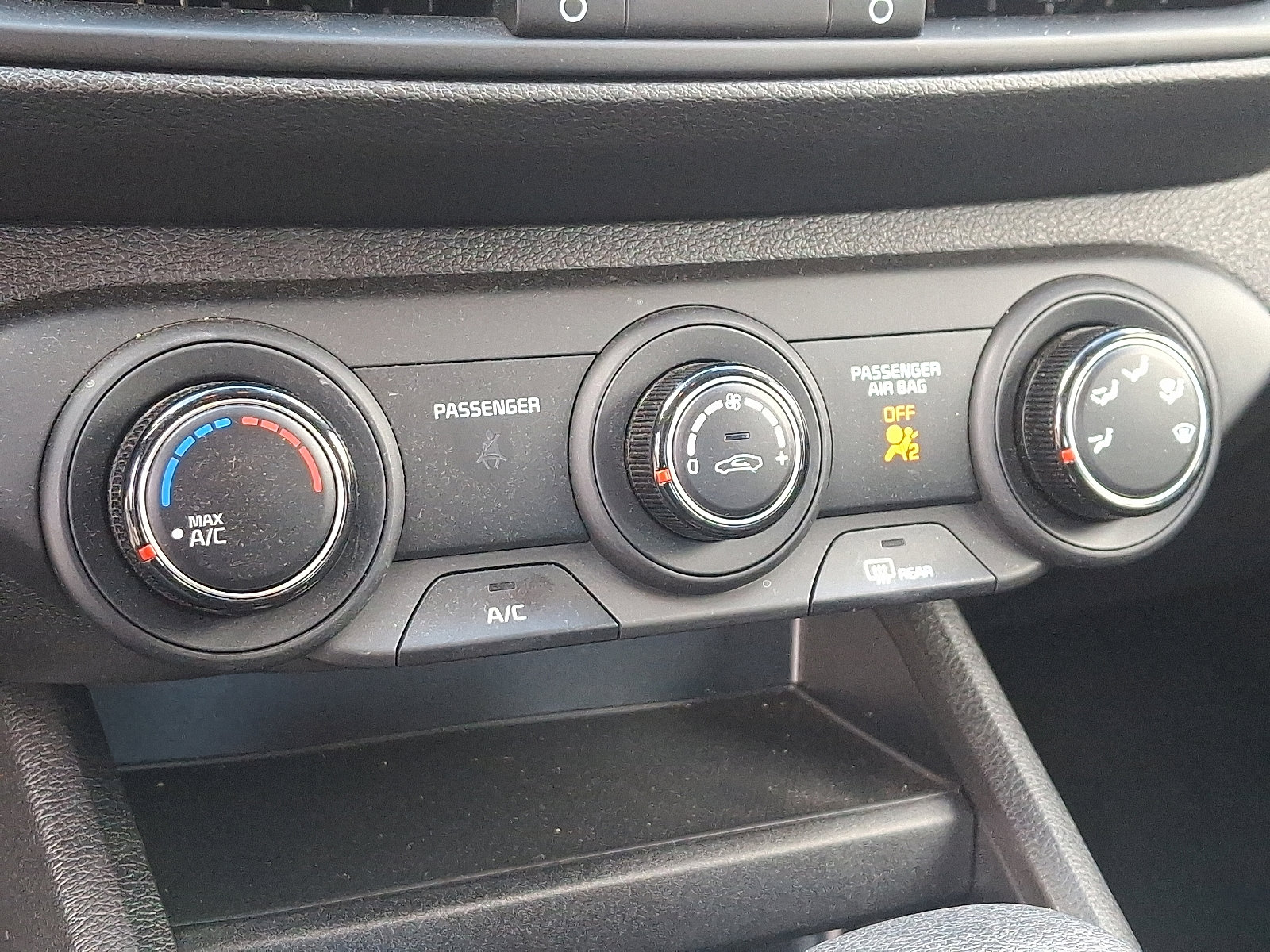 Certified 2023 Kia Forte LXS w/ LXS Technology Package image 15