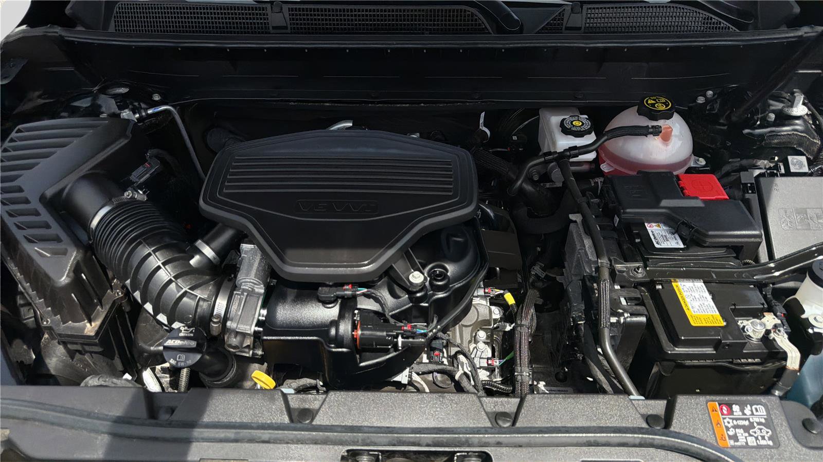 Used 2023 GMC Acadia SLT FWD image 27