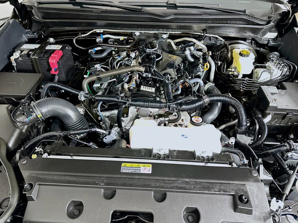 Certified 2025 Toyota Tacoma SR5 AWD/4WD image 28