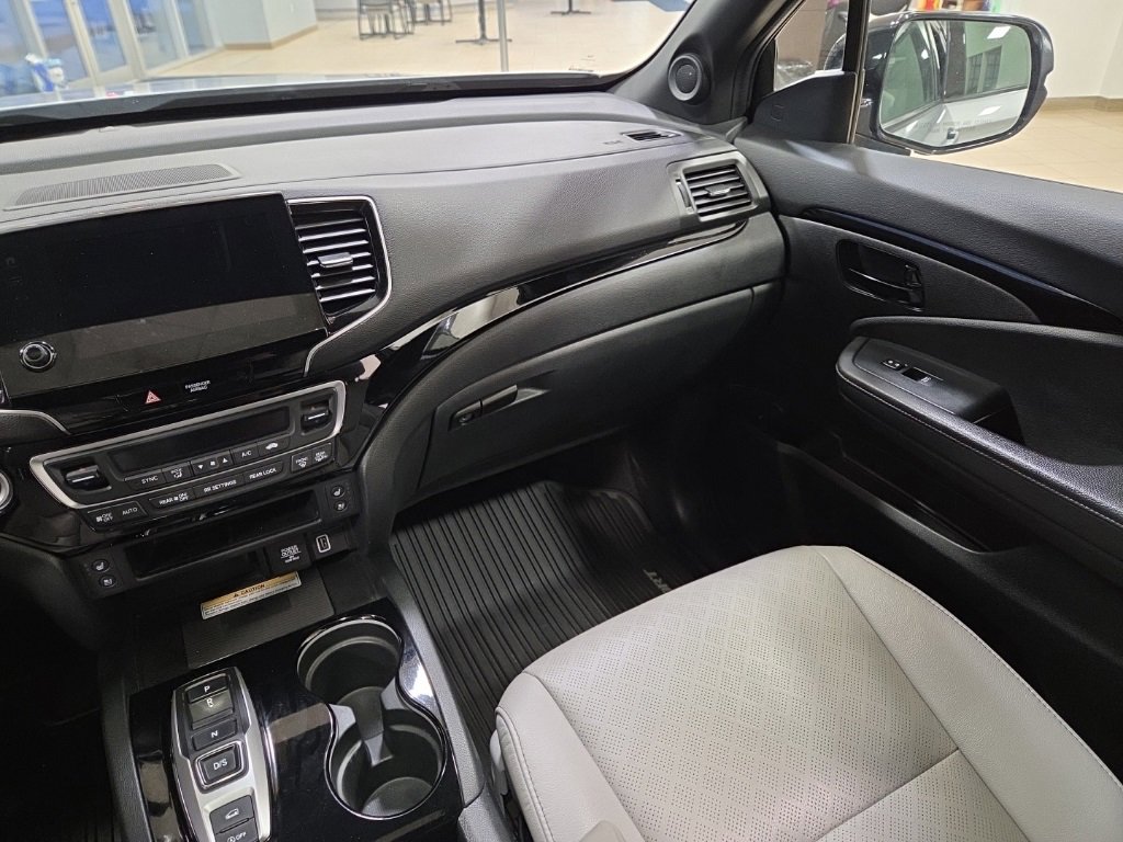 Used 2022 Honda Passport Elite image 18