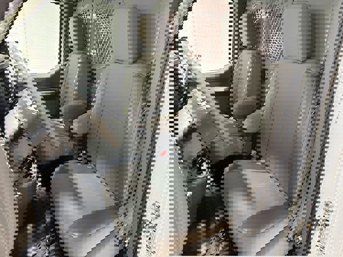 Used 2021 Nissan NV 2500 S image 21