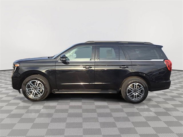 Certified 2025 Ford Expedition Active image 2