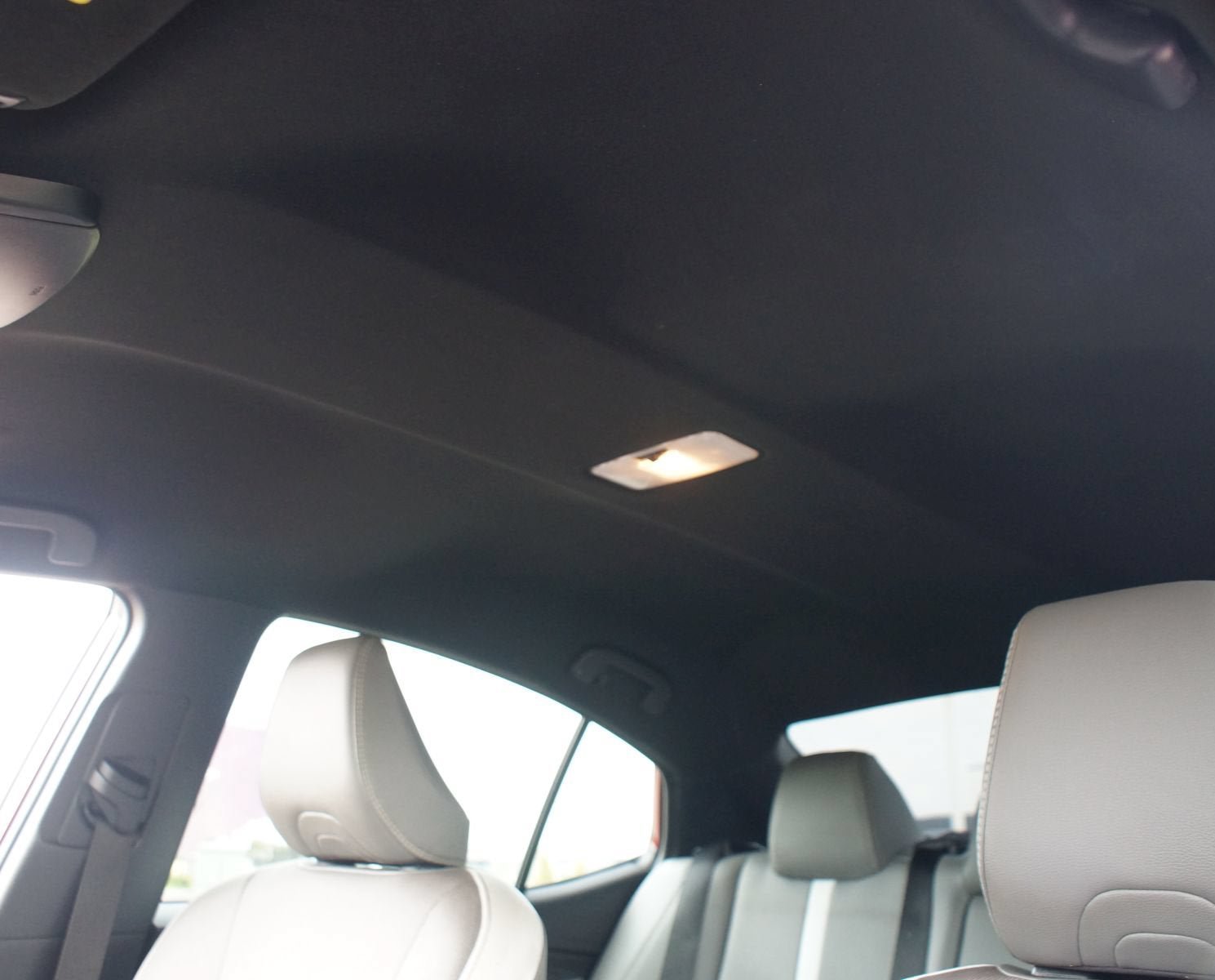 Used 2025 Toyota Camry SE FWD image 6