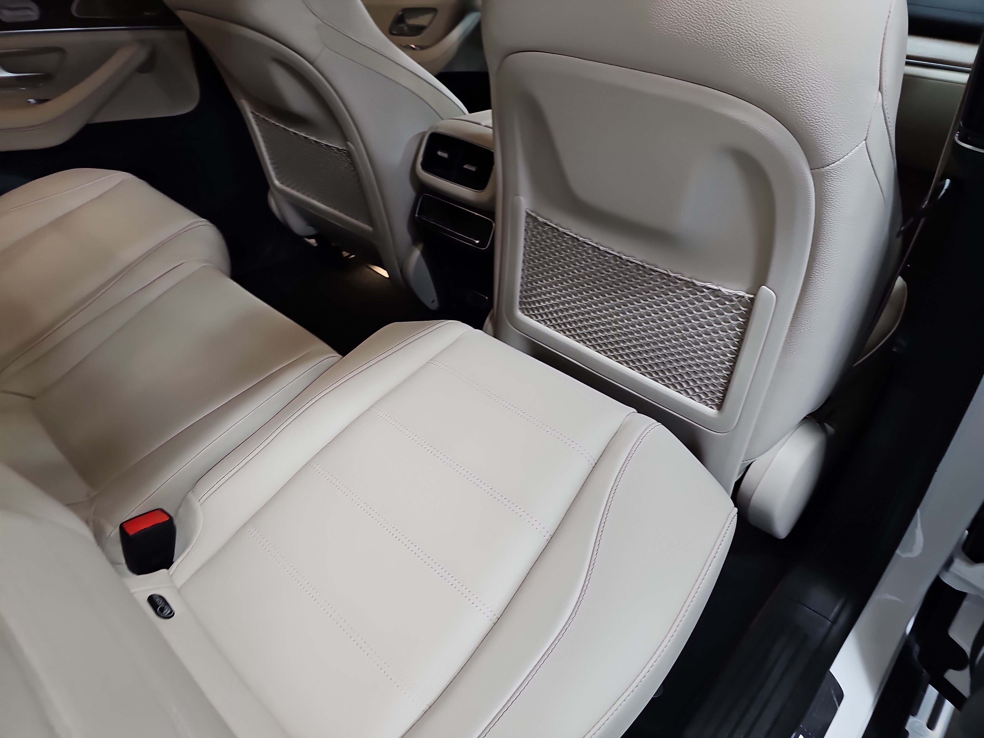 New 2026 Mercedes-Benz GLS 450 4MATIC image 11