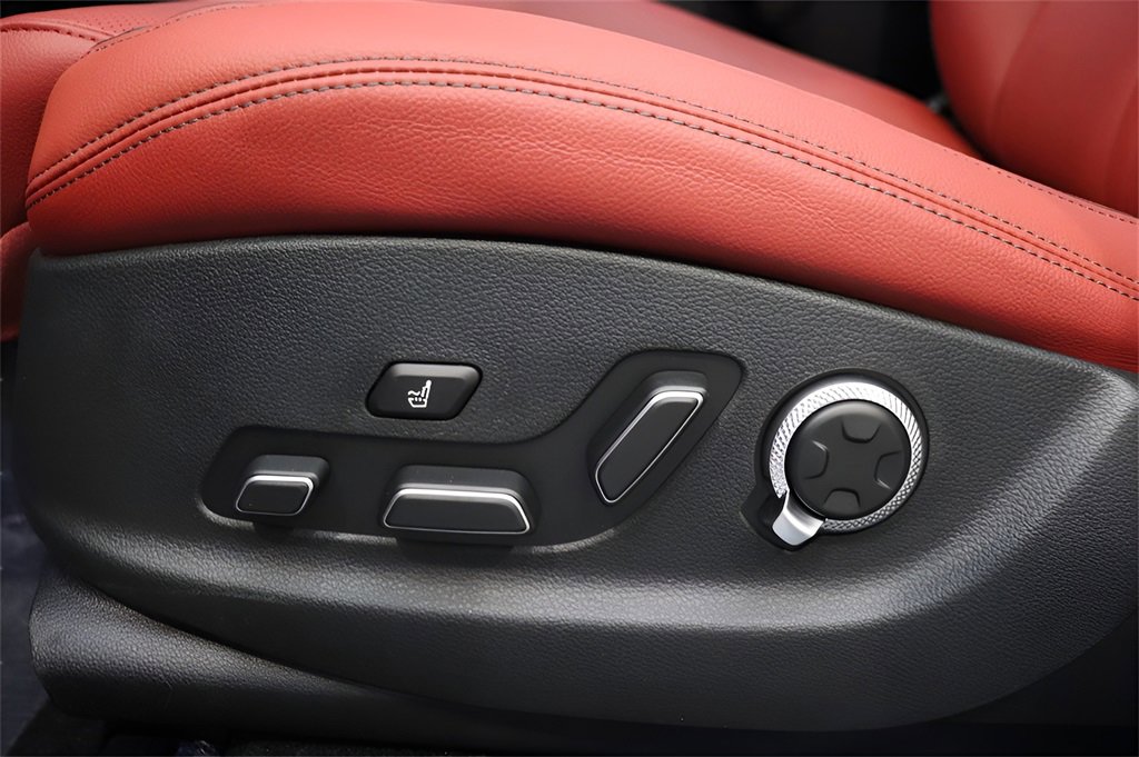 New 2026 Genesis GV70 2.5T Sport Prestige image 9