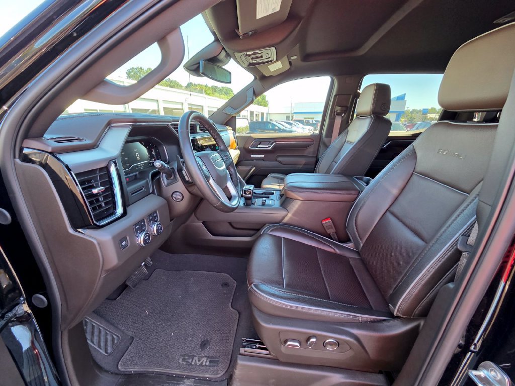 Used 2025 GMC Sierra 1500 Denali AWD/4WD image 17