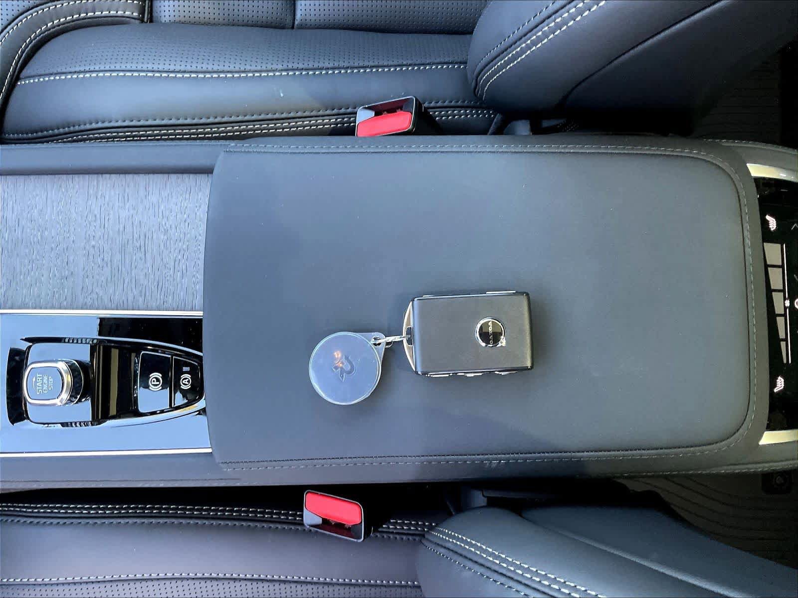 New 2026 Volvo XC90 T8 Ultra w/ Protection Package image 34