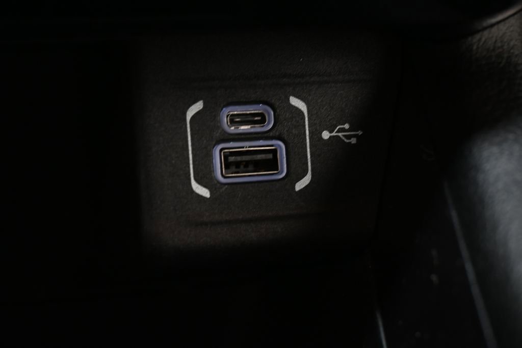 Used 2023 Jeep Compass Latitude image 34