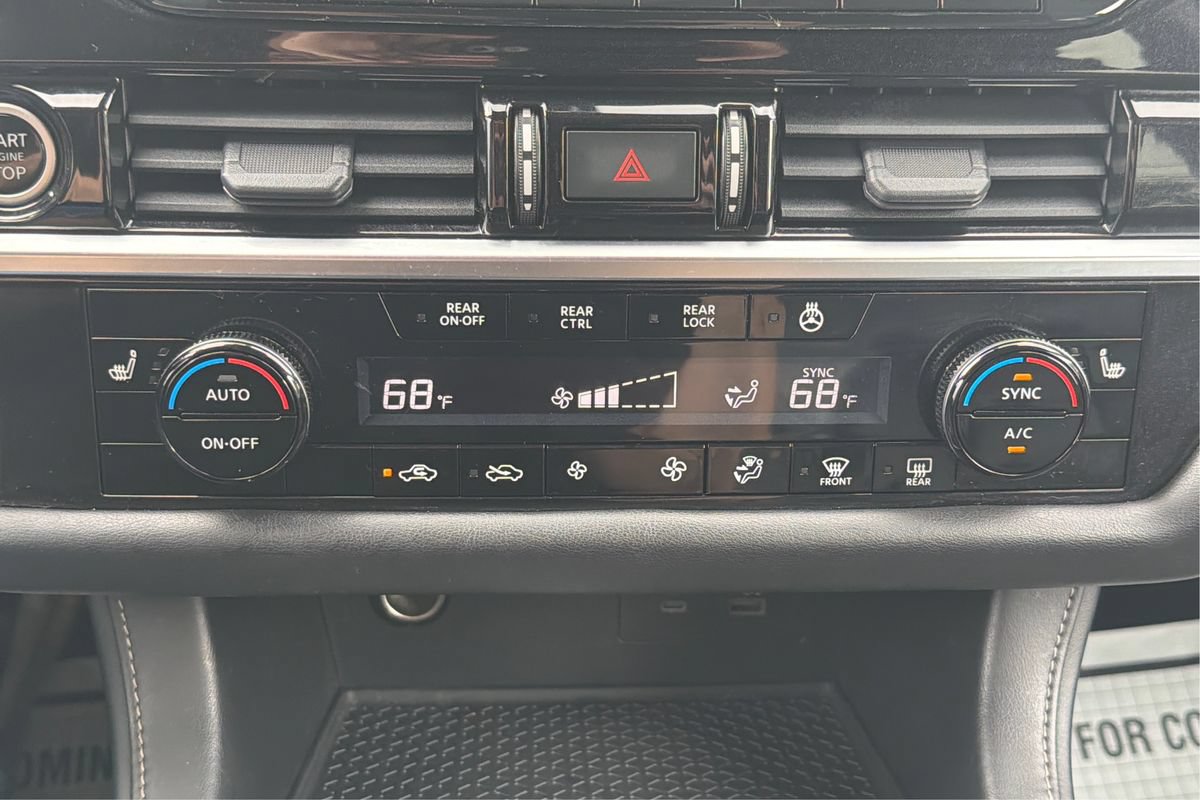 Used 2022 Nissan Pathfinder SL w/ Lighting Package (N92) AWD/4WD image 32