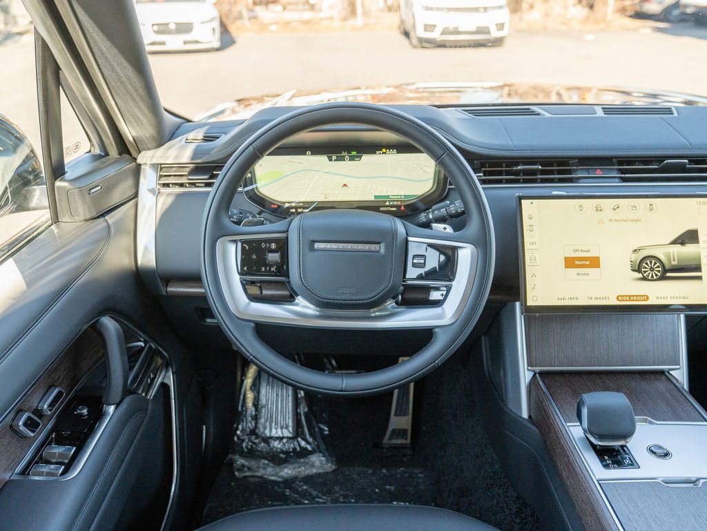 New 2026 Land Rover Range Rover SE image 12