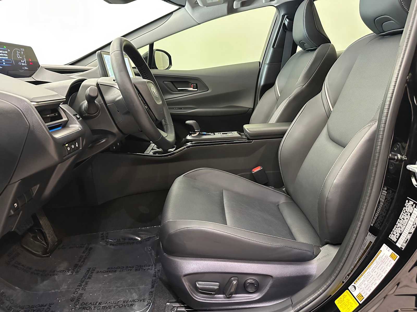 Used 2025 Toyota Prius XLE AWD/4WD image 21