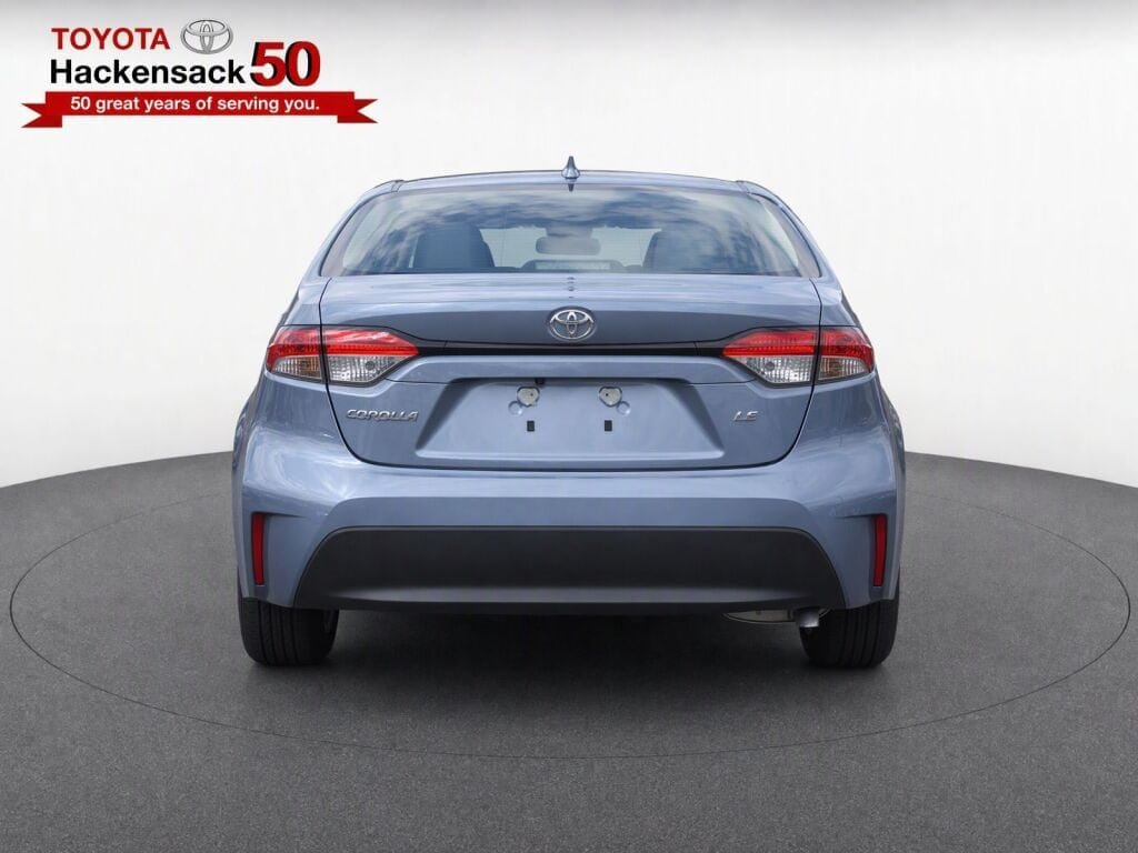 Used 2025 Toyota Corolla LE FWD image 7