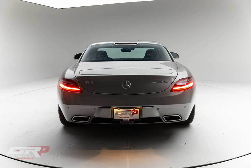 Used 2012 Mercedes-Benz SLS AMG Coupe image 4