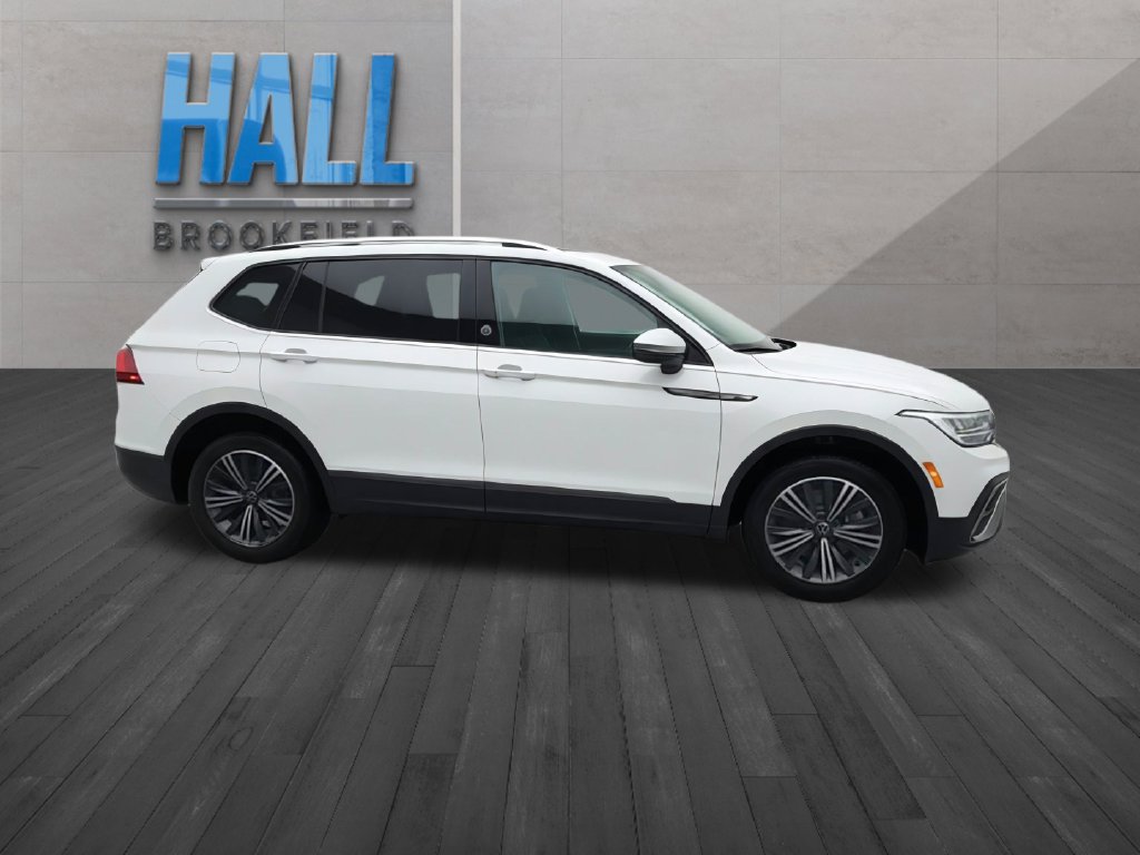 Certified 2024 Volkswagen Tiguan Wolfsburg Edition AWD/4WD image 8