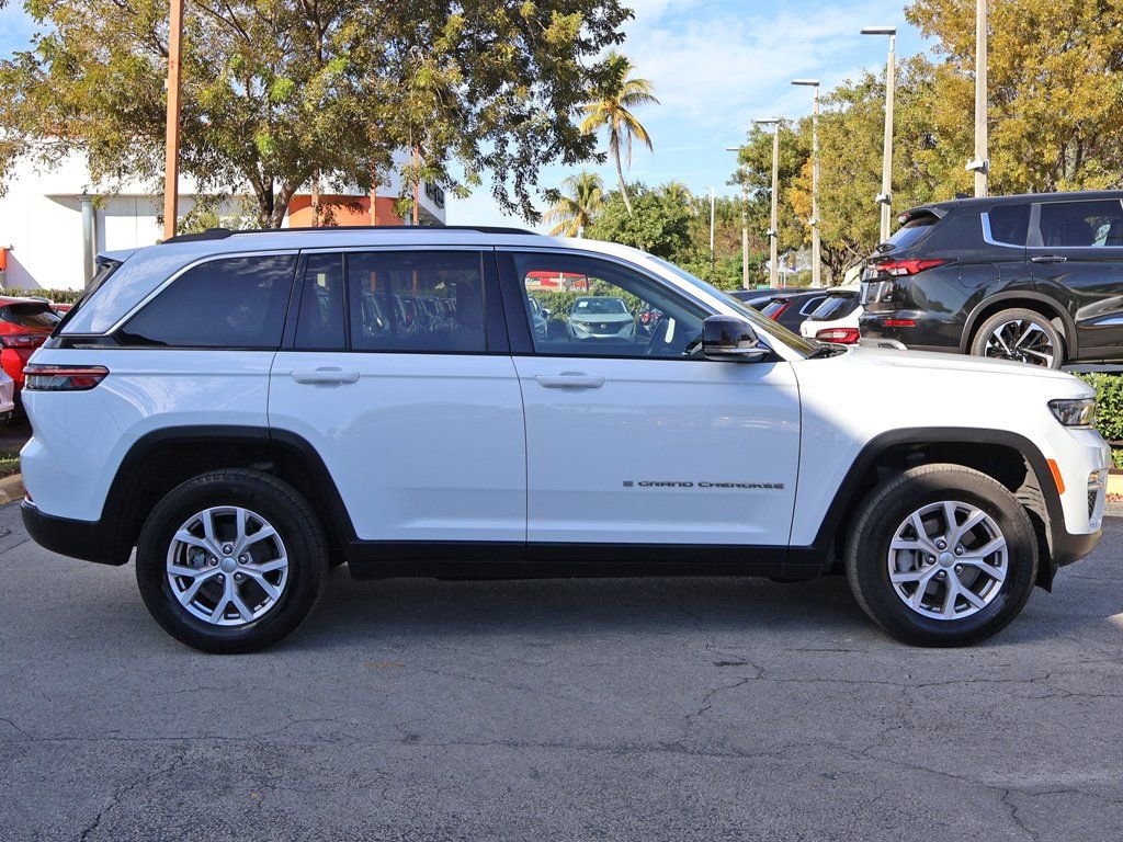 Used 2022 Jeep Grand Cherokee Limited w/ Trailer Tow Prep Group (B) image 19