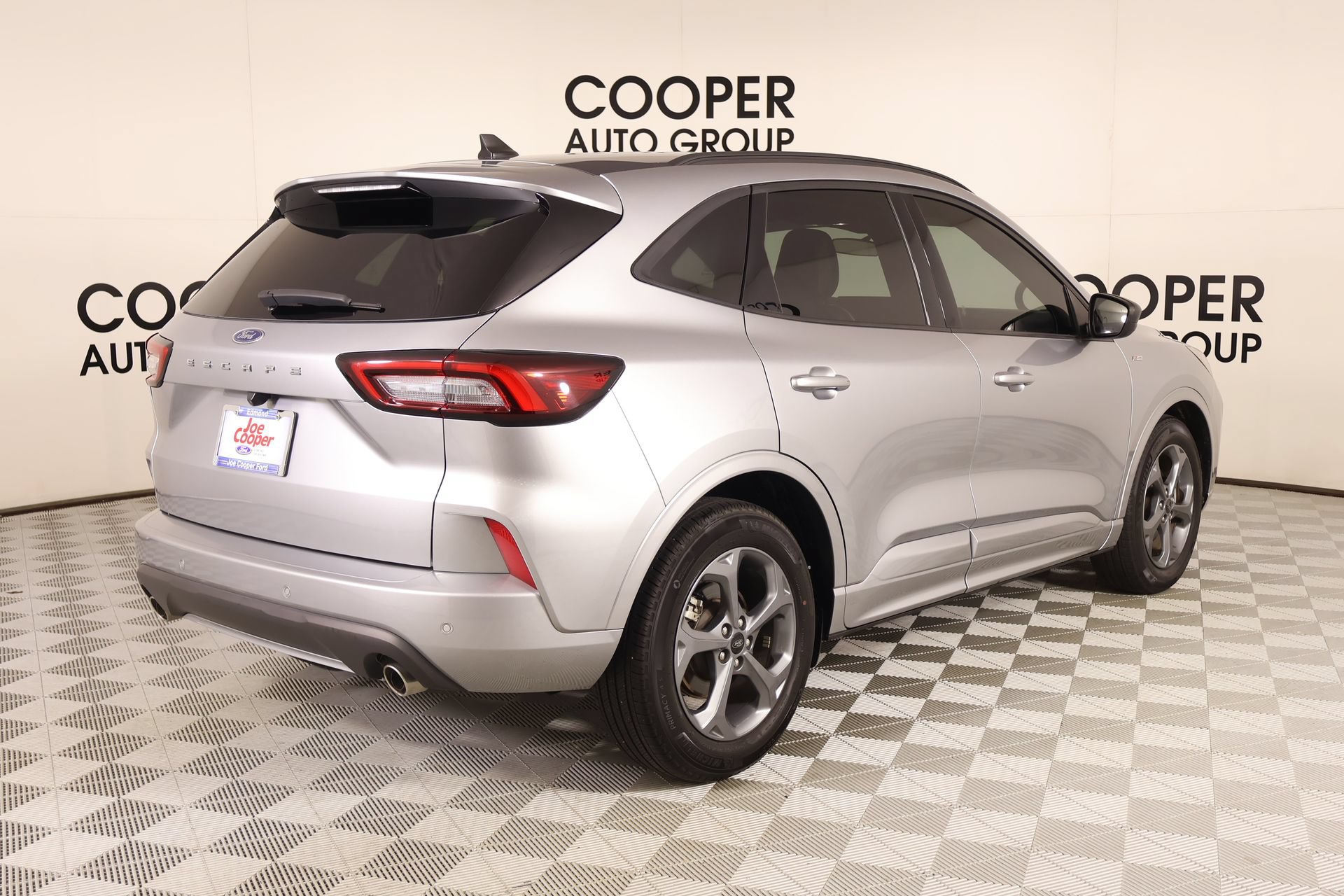 Used 2023 Ford Escape ST-Line w/ Tech Pack #1 FWD image 20