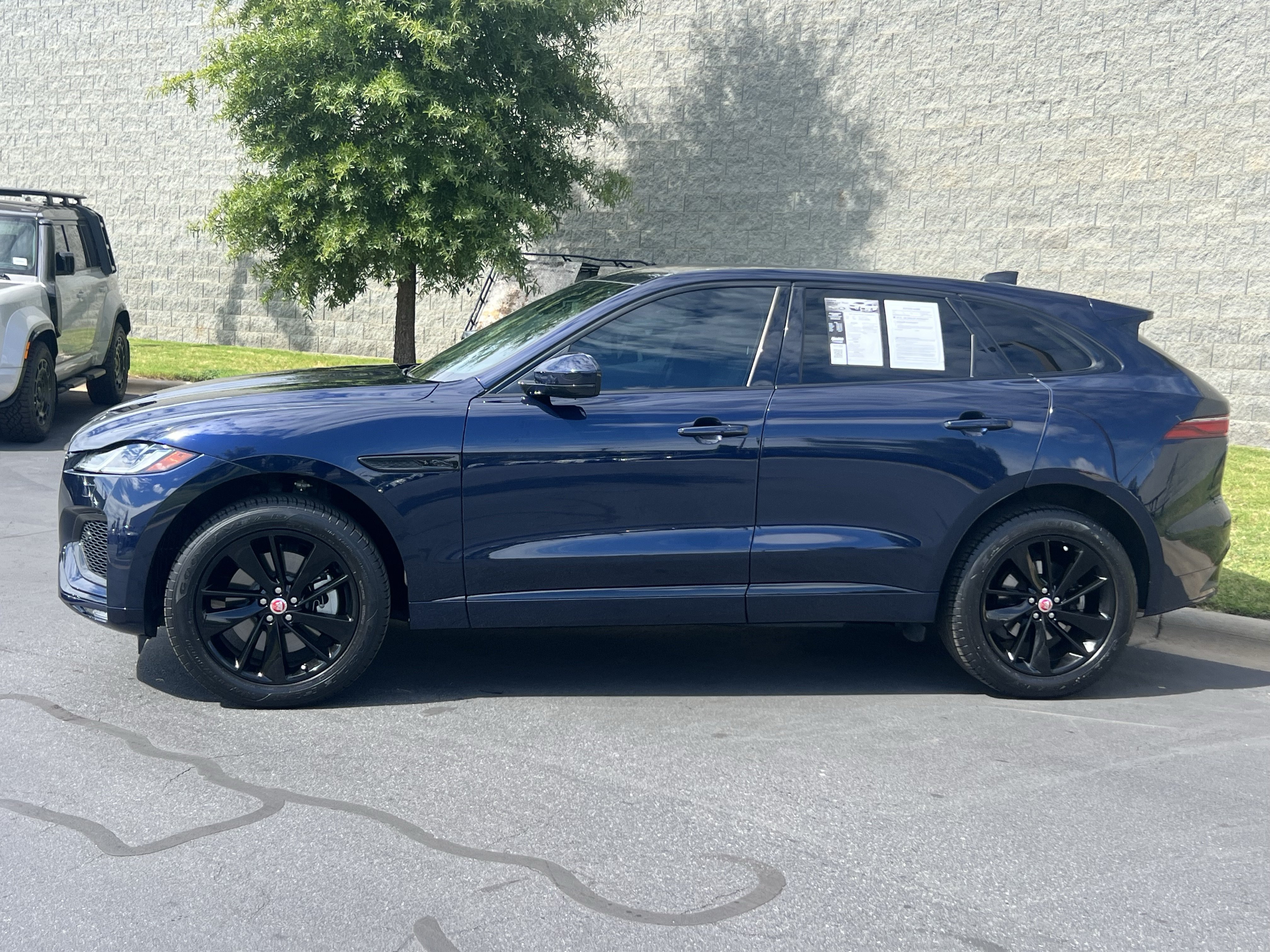 Certified 2023 Jaguar F-PACE R-Dynamic S AWD/4WD image 4