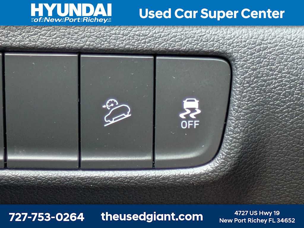 Used 2023 Hyundai Kona SE w/ Cargo Package FWD image 25