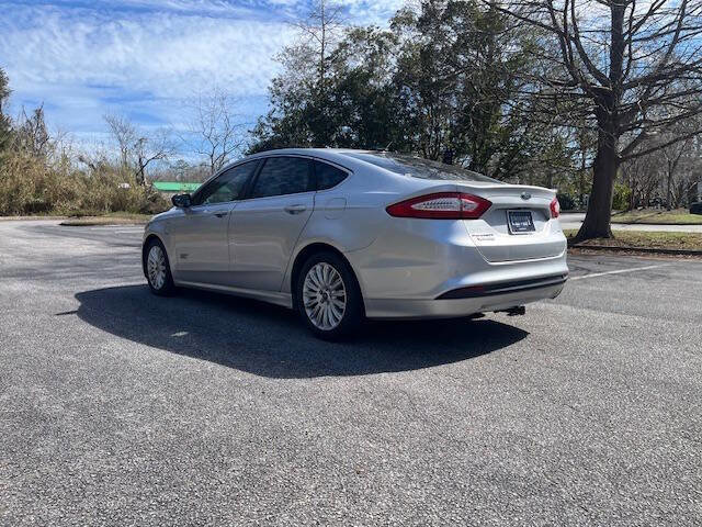 Used 2015 Ford Fusion Energi SE image 7