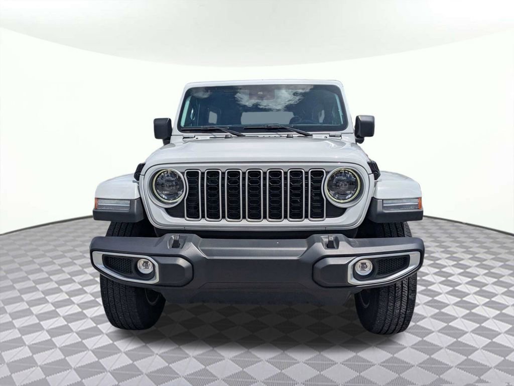 Used 2025 Jeep Wrangler Unlimited Sahara AWD/4WD image 7