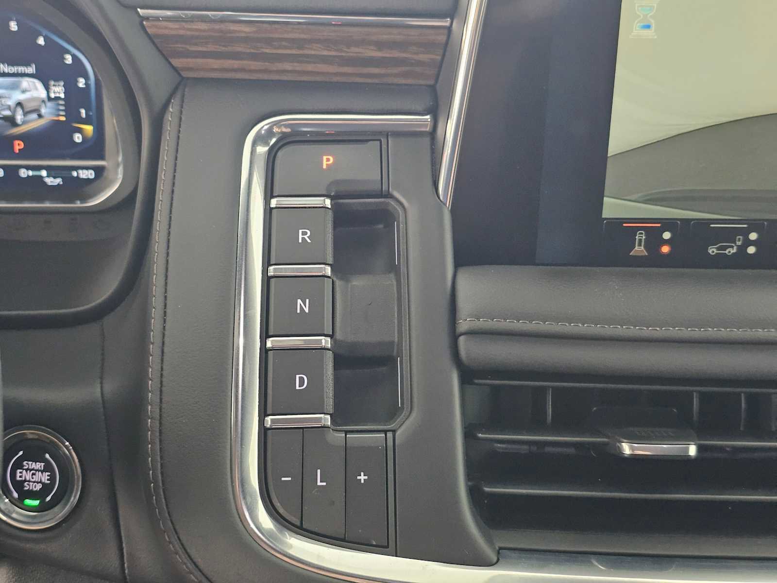 Used 2023 Chevrolet Tahoe High Country w/ Advanced Technology Package image 32