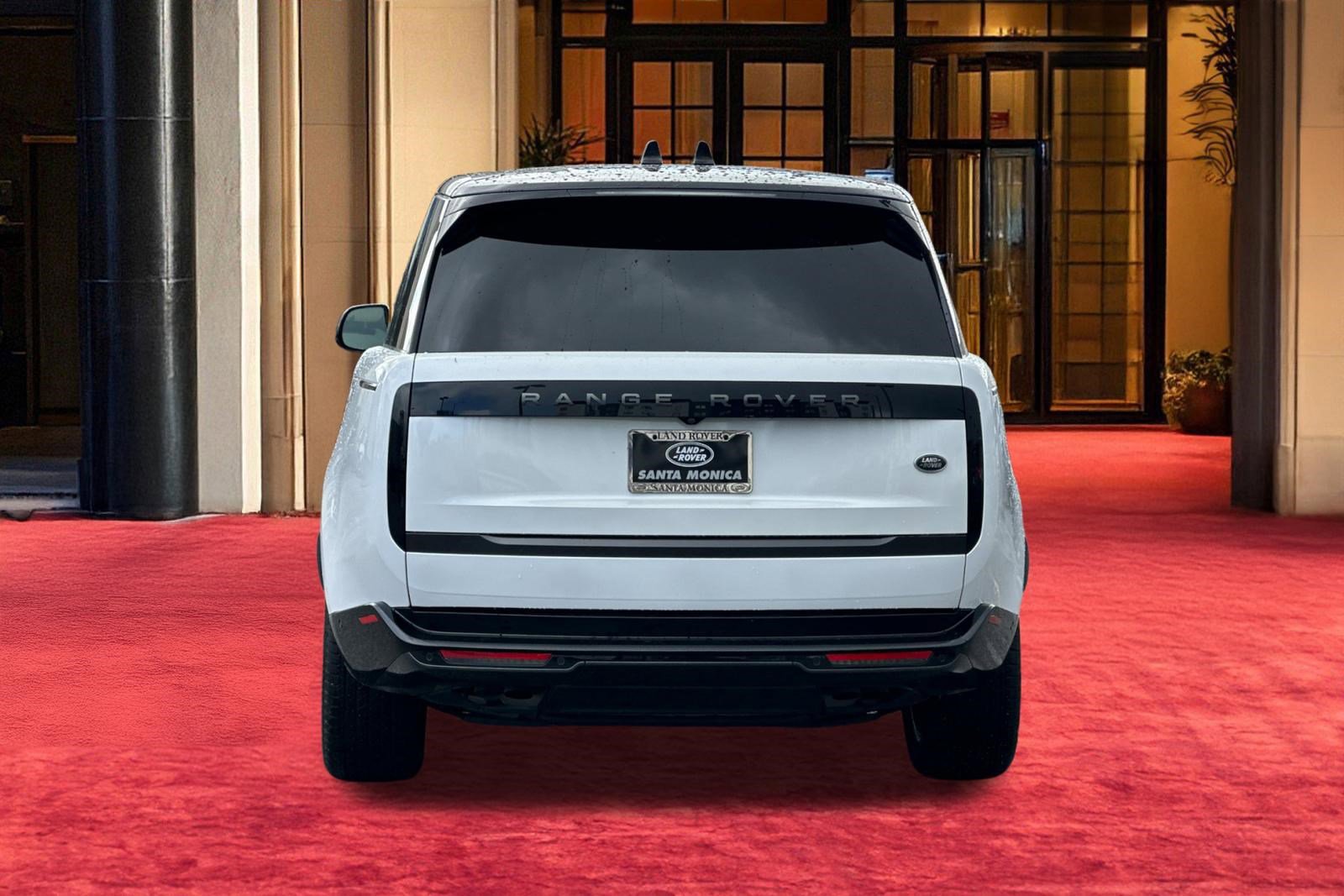 Used 2023 Land Rover Range Rover SE image 11