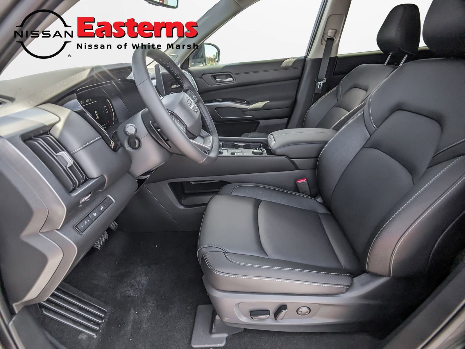 New 2026 Nissan Pathfinder SL image 15