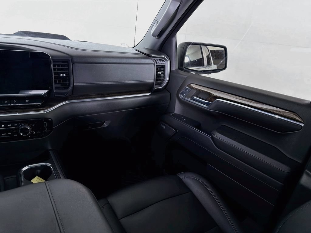 Used 2023 Chevrolet Silverado 1500 LT Trail Boss w/ Convenience Package II AWD/4WD image 22