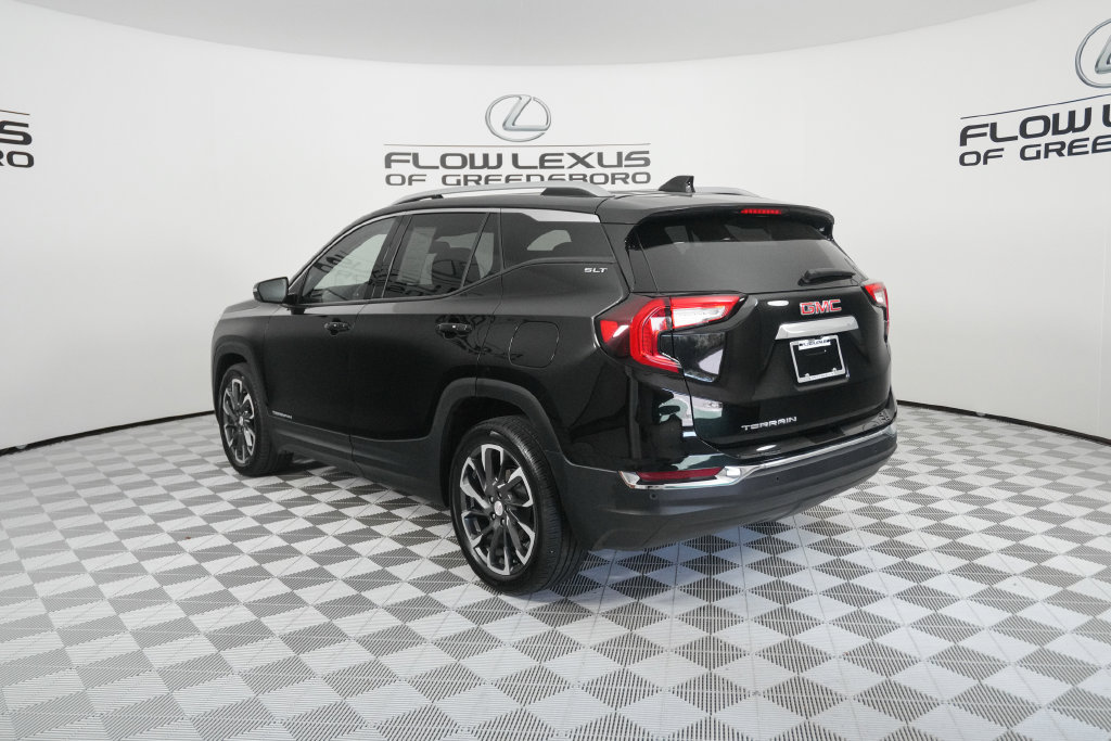 Used 2023 GMC Terrain SLT w/ Infotainment Package II FWD image 5