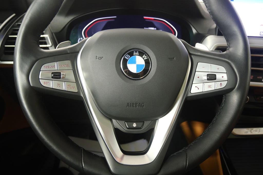 Certified 2025 BMW X4 xDrive30i image 18