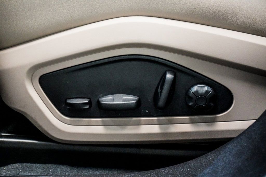 Used 2022 Porsche Taycan 4 Cross Turismo image 19