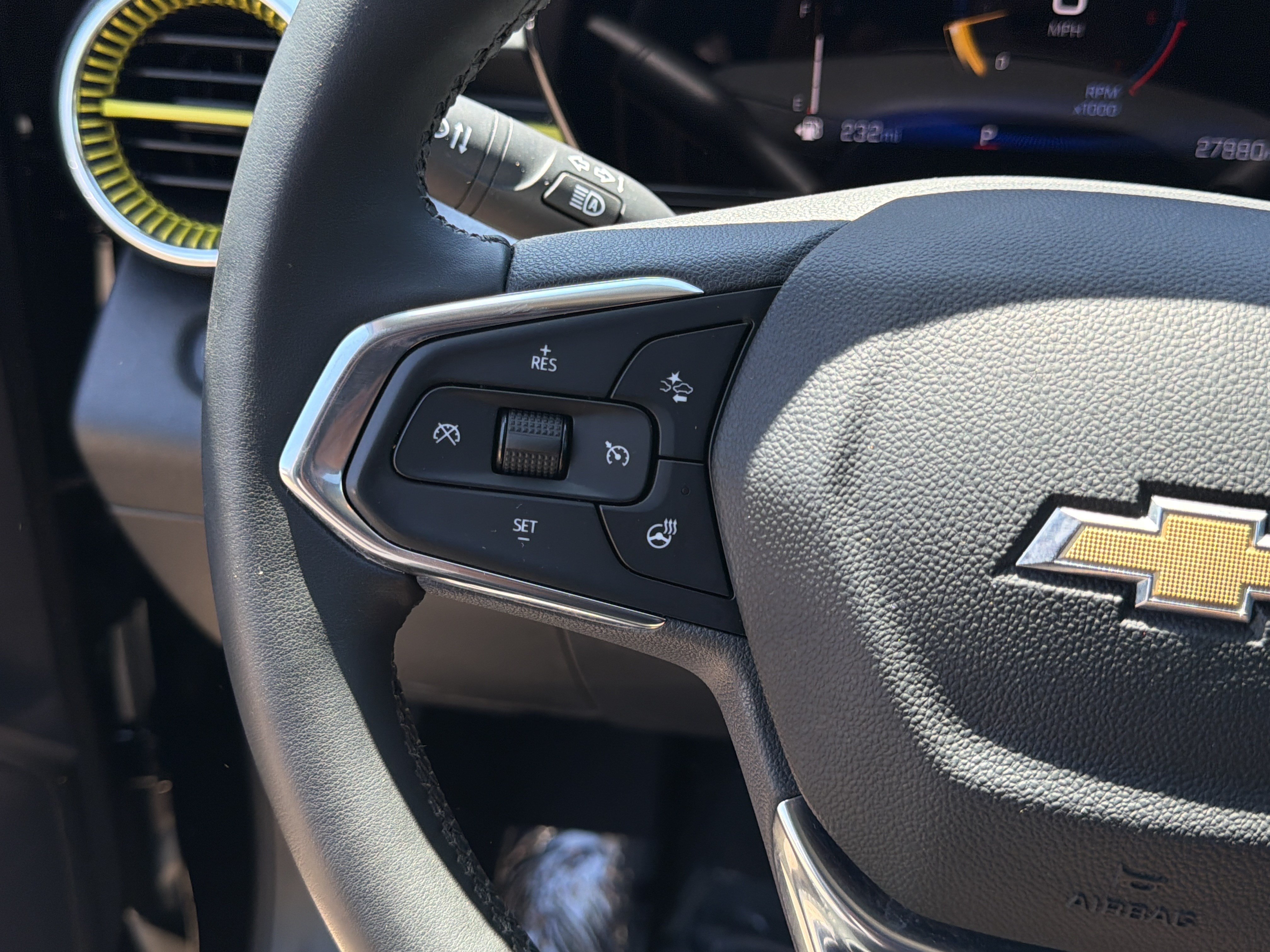 Used 2024 Chevrolet Trax LT FWD image 24