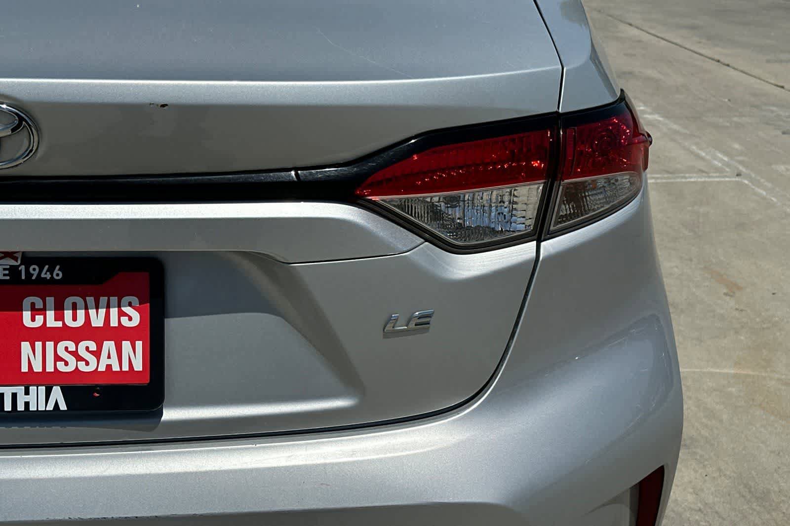 Used 2020 Toyota Corolla LE FWD image 13