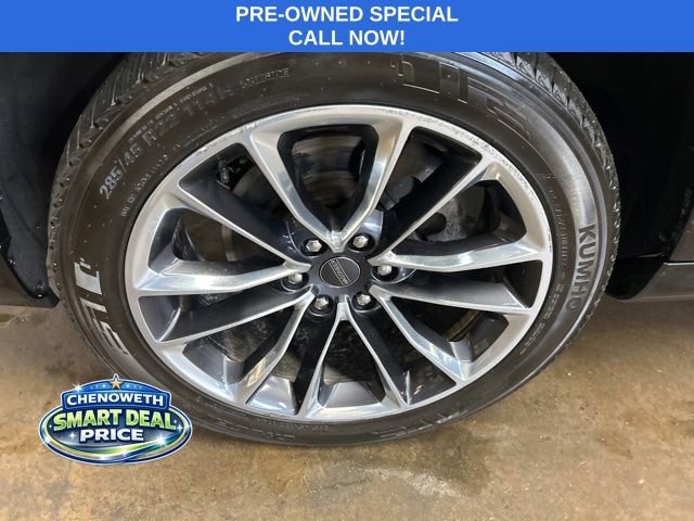 Used 2022 Jeep Wagoneer Series III w/ Premium Group I AWD/4WD image 9