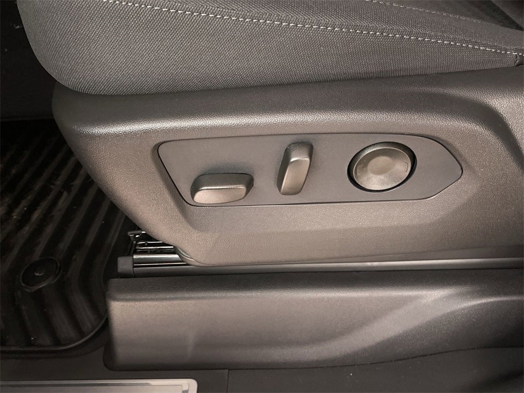 New 2026 GMC Sierra 1500 SLE image 32