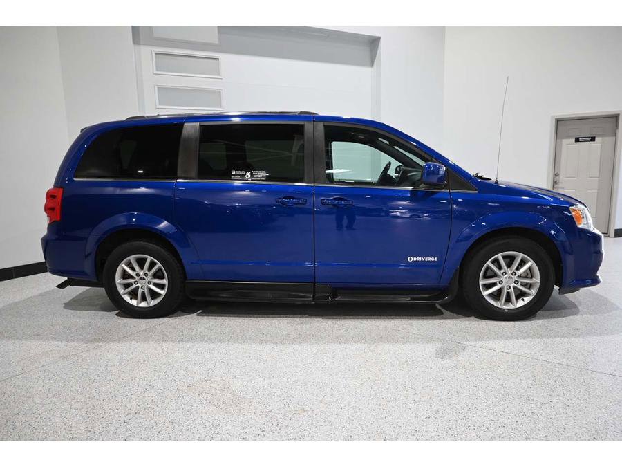 Used 2020 Dodge Grand Caravan SXT FWD image 5