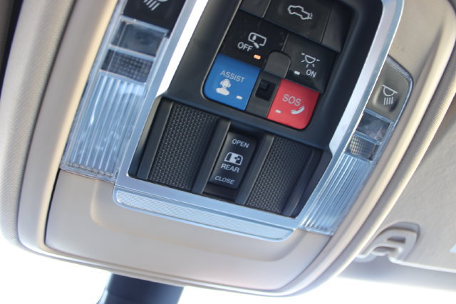 Used 2019 RAM 1500 Laramie AWD/4WD image 30