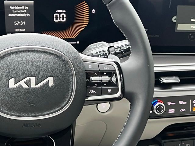 Used 2025 Kia Sorento EX image 24