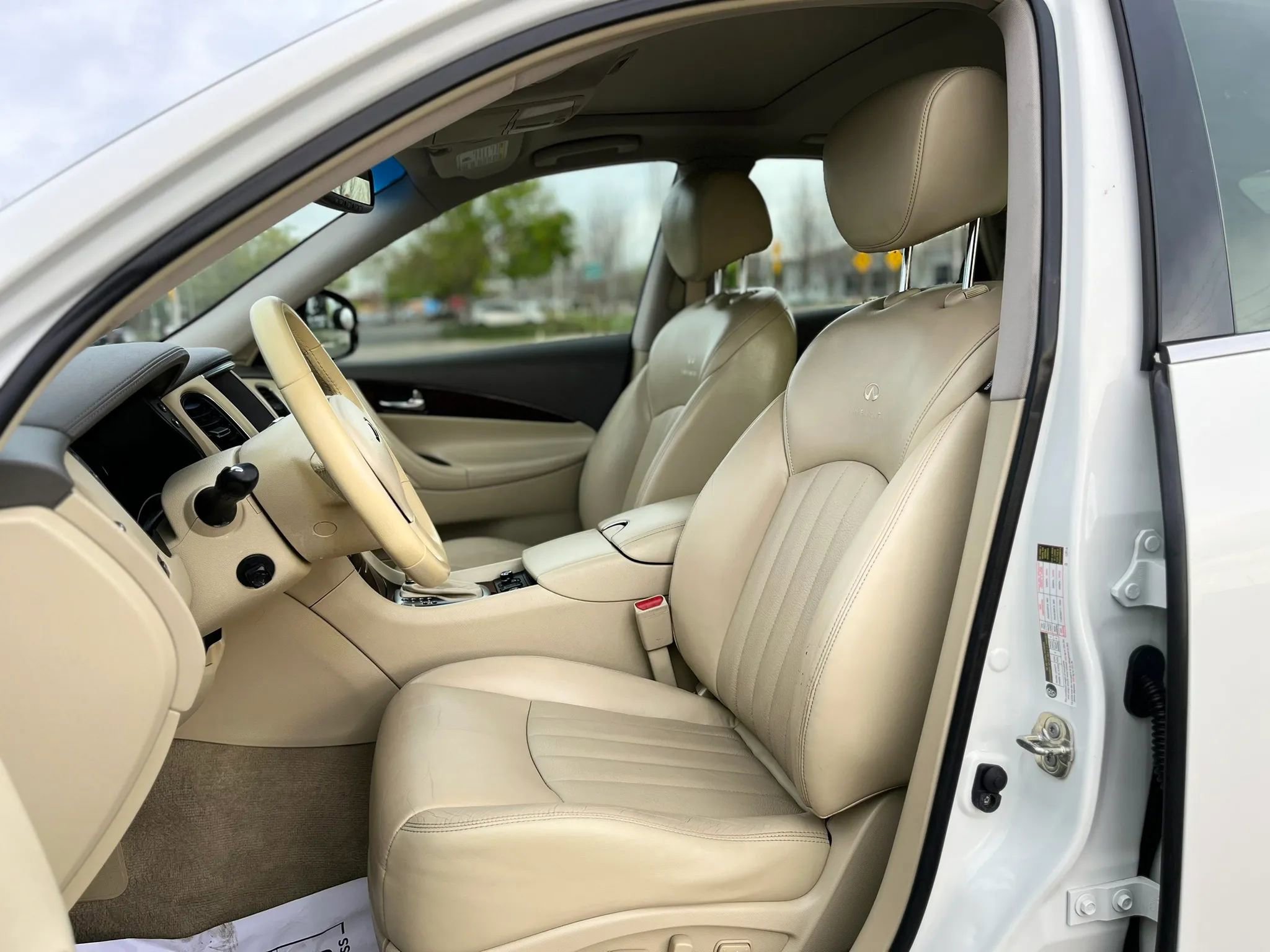 Used 2014 INFINITI QX50 Journey w/ Premium Package image 10