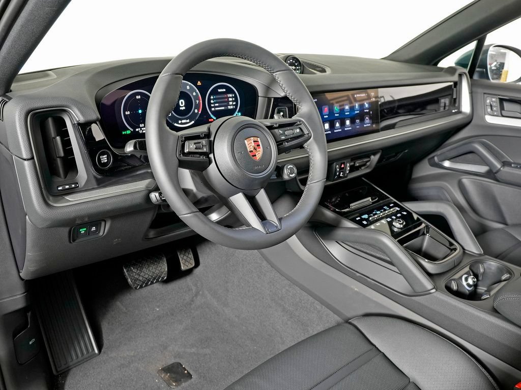 Certified 2026 Porsche Cayenne Coupe AWD/4WD image 4
