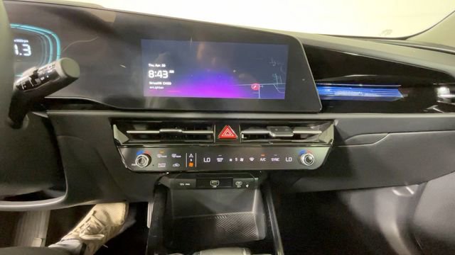 Used 2024 Kia Niro EX FWD image 33