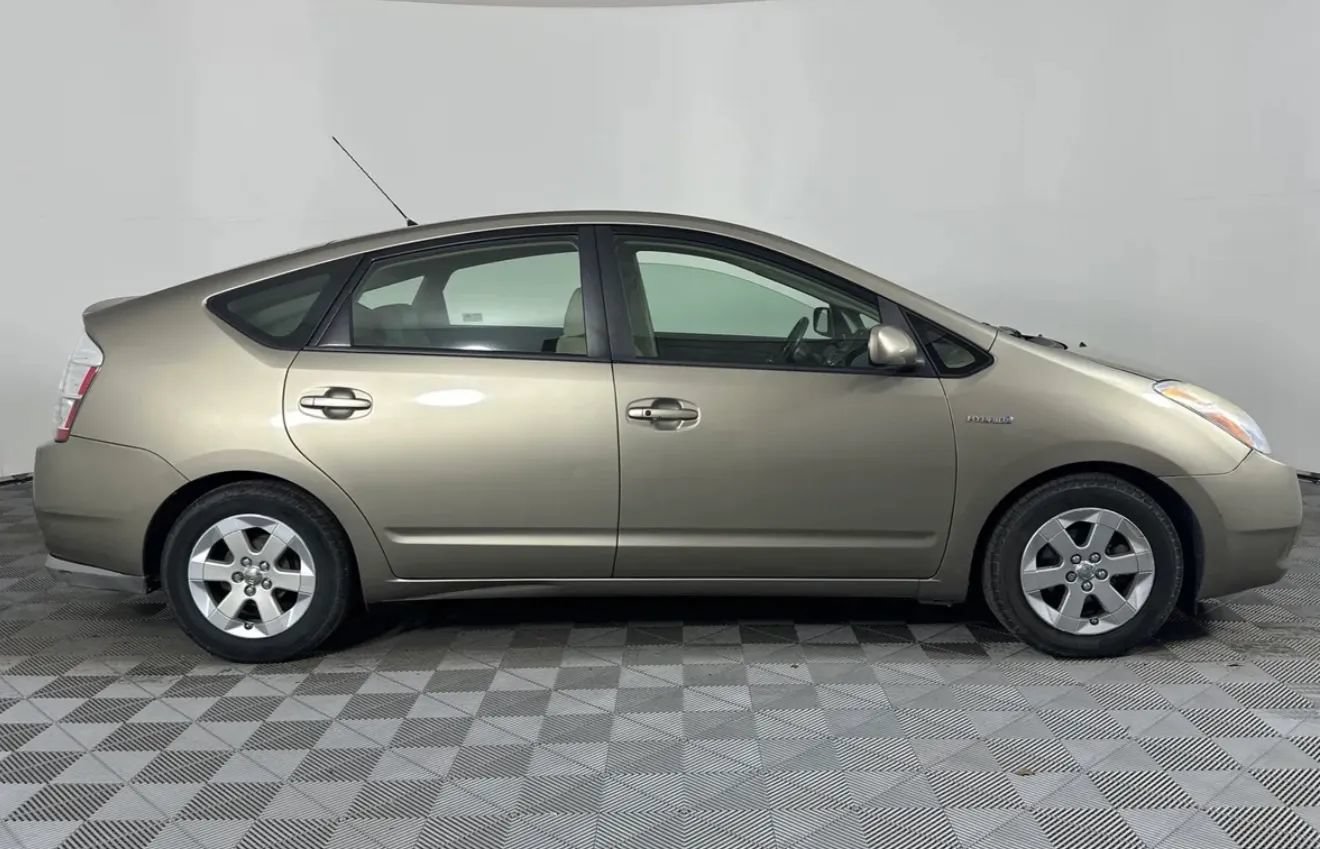 Used 2009 Toyota Prius FWD image 4