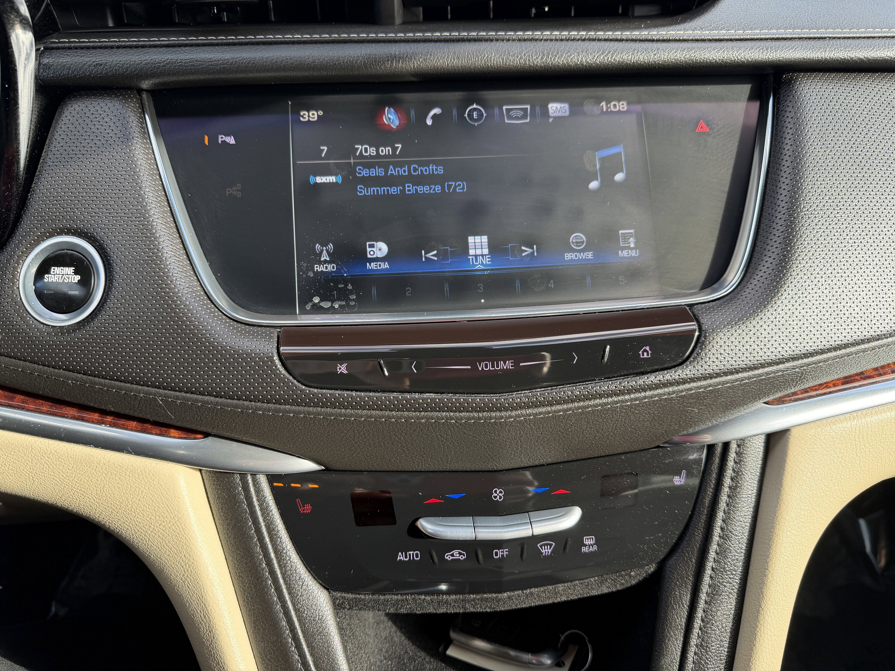 Used 2017 Cadillac XT5 Luxury w/ Driver Awareness Package image 22