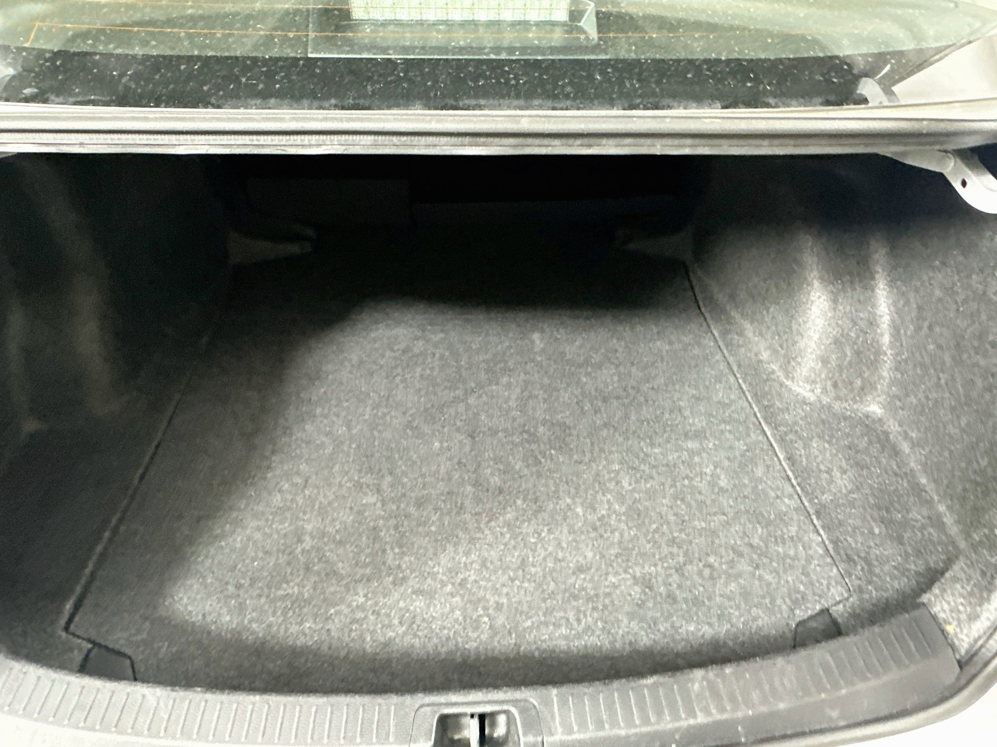 Used 2025 Toyota Corolla LE FWD image 28