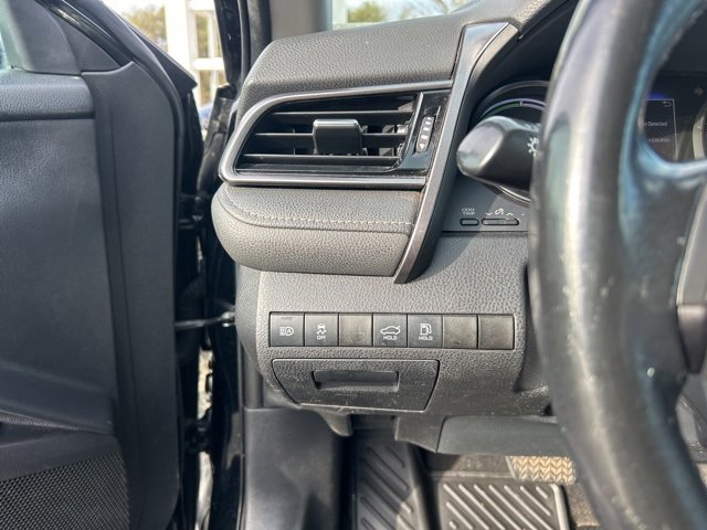 Used 2022 Toyota Camry SE image 24