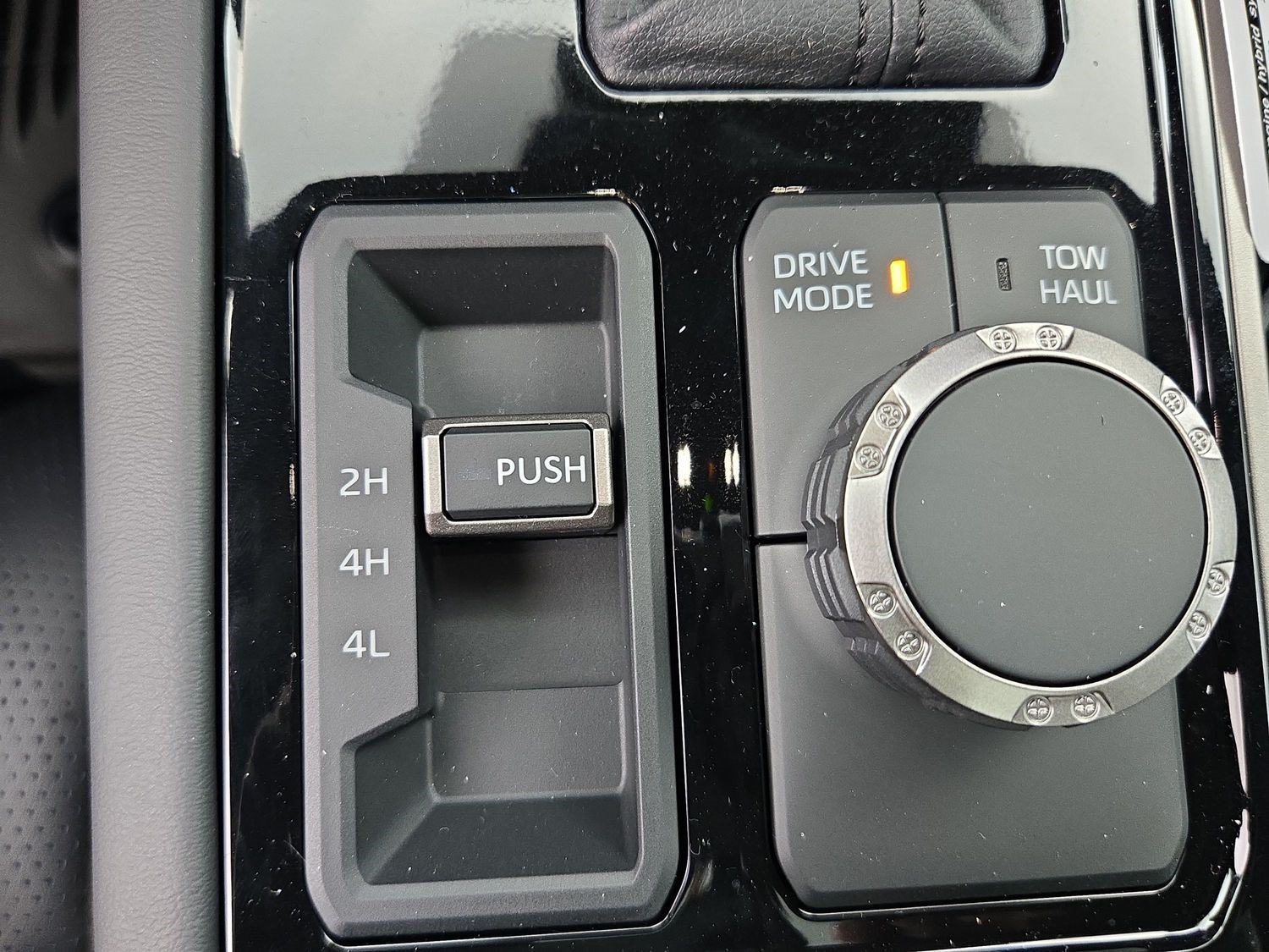 New 2026 Toyota Sequoia Platinum AWD/4WD image 28